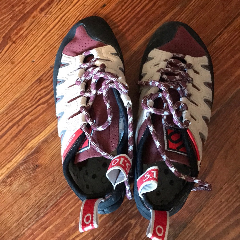 Five Ten rock climbing shoes, “siren” 6.5